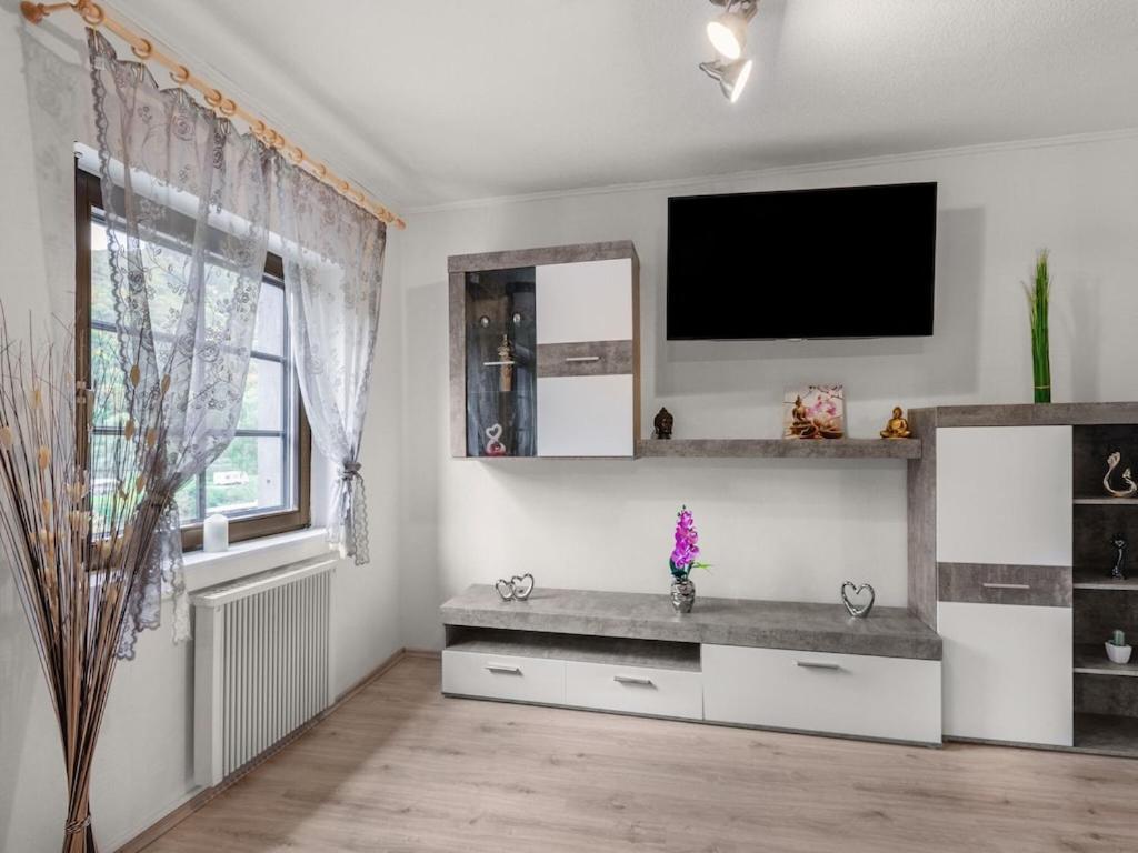 Serene In Nehren With A Beautiful Garden Holiday home