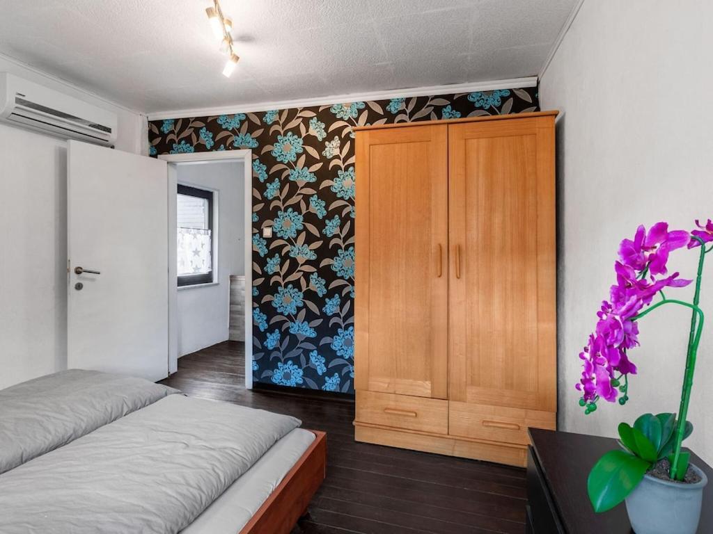 Serene In Nehren With A Beautiful Garden Holiday home *