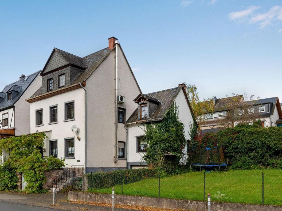 Holiday home Serene In Nehren With A Beautiful Garden